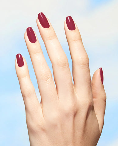 Nature Strong Vegan Nail Lacquer Give a Garnet